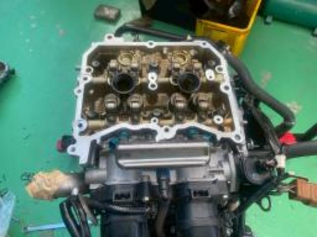 スバル　フォレスター　カムキャリア　オイル漏れ