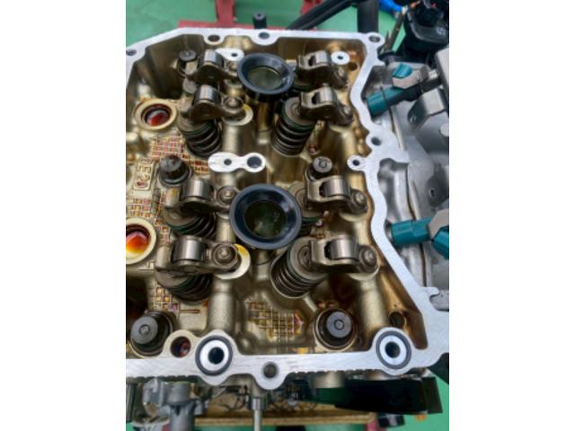 スバル　フォレスター　カムキャリア　オイル漏れ