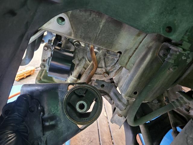 スバル　Ｒ２　エンジンマウント交換 