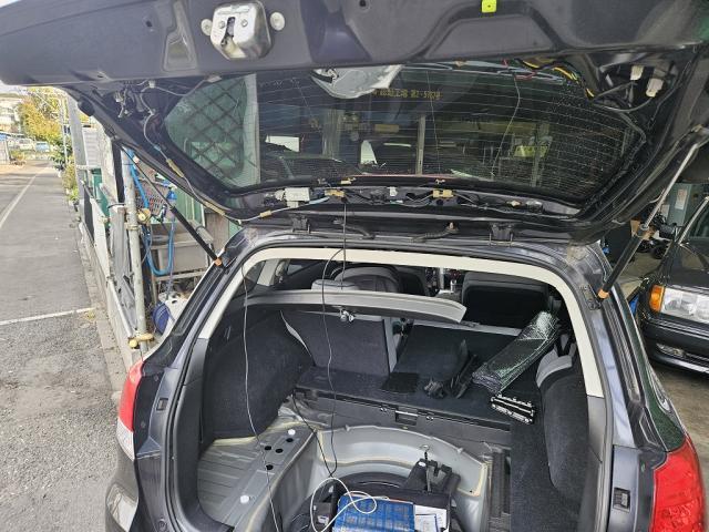 スバル　レガシー　用品取り外し