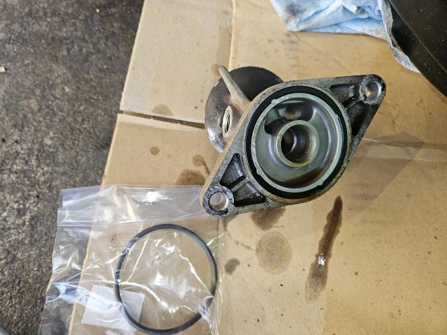 ダイハツ　ムーブ　オイル漏れ