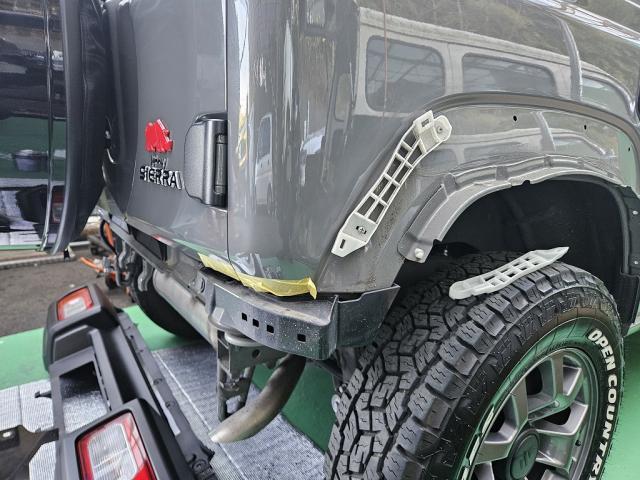 スズキ　ジムニーシエラ　リアバンパー・オーバーフェンダー交換