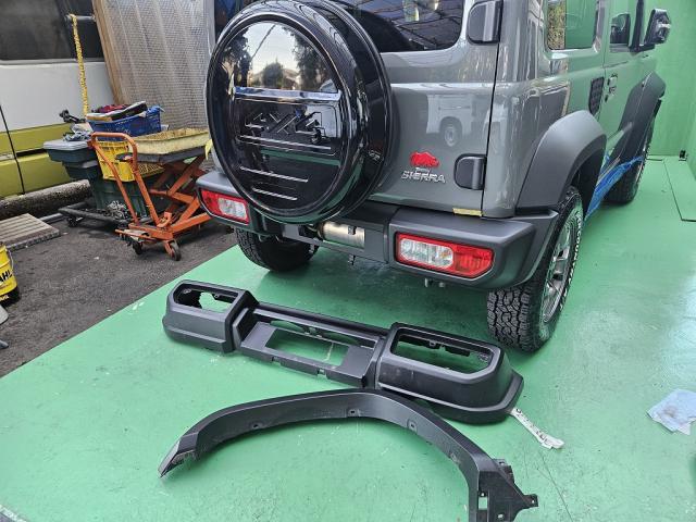 スズキ　ジムニーシエラ　リアバンパー・オーバーフェンダー交換