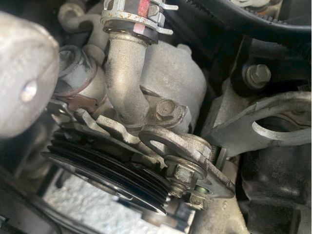 ダイハツ　ミラジーノ　オルタネーターステー交換