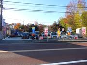 国道１６号線沿い。東京工科大学正門前です。