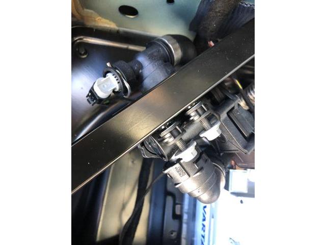 メルセデスベンツ　C350e 補機バッテリー交換　車検整備