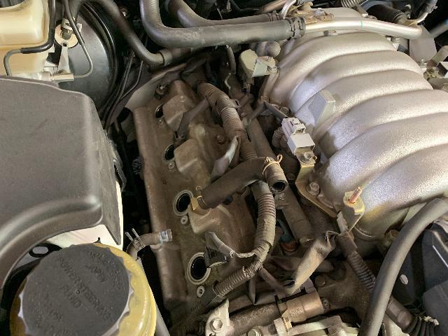 トヨタ セルシオ 30系 3UZ プラグ交換 イグニッションコイル 神奈川県 横浜市 港南区 カスタム 整備 板金 塗装 事故 車 取り付け 持ち込み