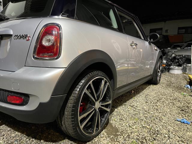 mini R56 クーパーS 18インチ タイヤ 持ち込み取り付け交換 215/35R18 神奈川県横浜市戸塚区東俣野町 スタッドレス