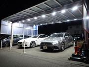 夜間や悪天候時でもハイルーフ対応のカーポートにて現車確認が可能です。