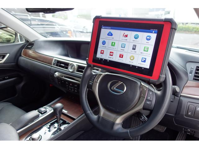 故障診断、点検、整備など、お車の事はどんなことでもお任せください。