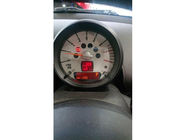 【ミニ　クロスオーバー】【リアブレーキパッド交換】