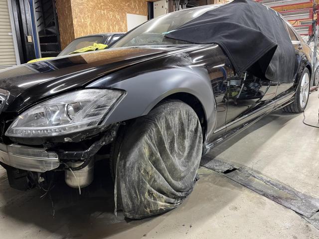 【メルセデスベンツ　S350】【左側の鈑金塗装　左サイドミラーの交換】
