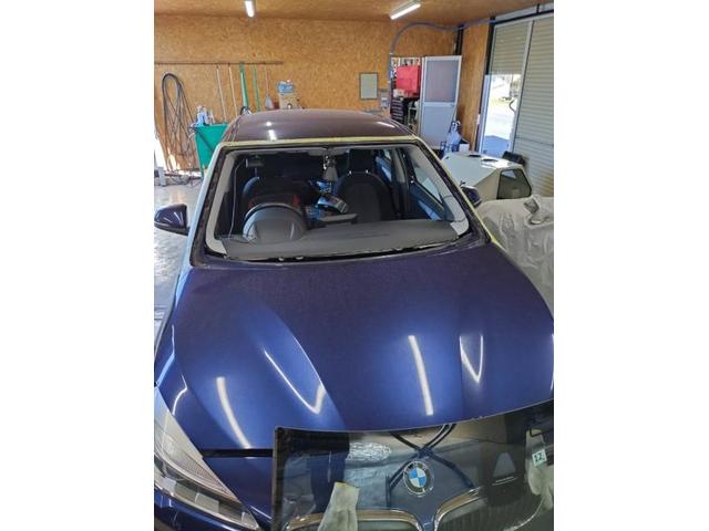 【BMW 218i F45】【フロントガラス割れ　車両保険適用　フロントガラス交換】