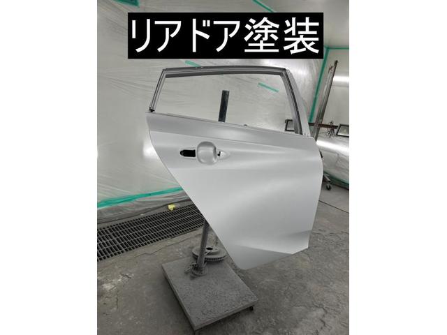 【トヨタ プリウス】【車体右後ろのへこみキズ修理  車両保険適用】