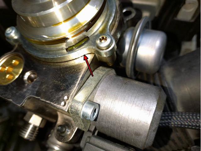 【MINI クロスオーバー】【高圧ポンプからオイル漏れ Oリング交換】