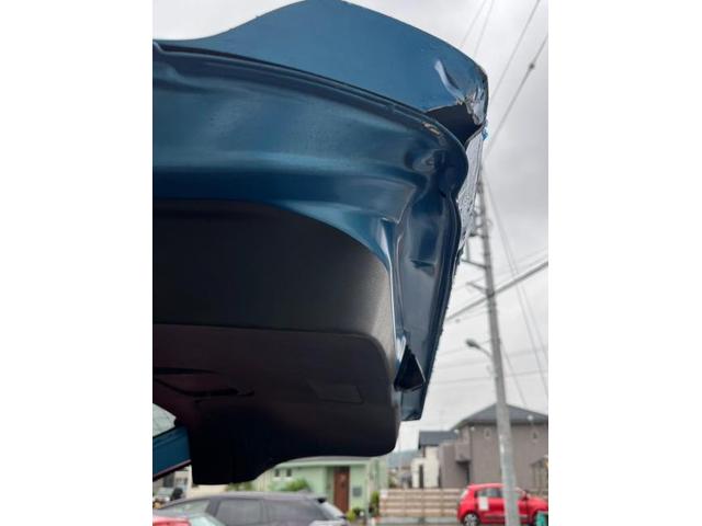 【日産　ウイングロード】【リア部分の激しい変形、キズ　部品交換および鈑金塗装、溶接による修理