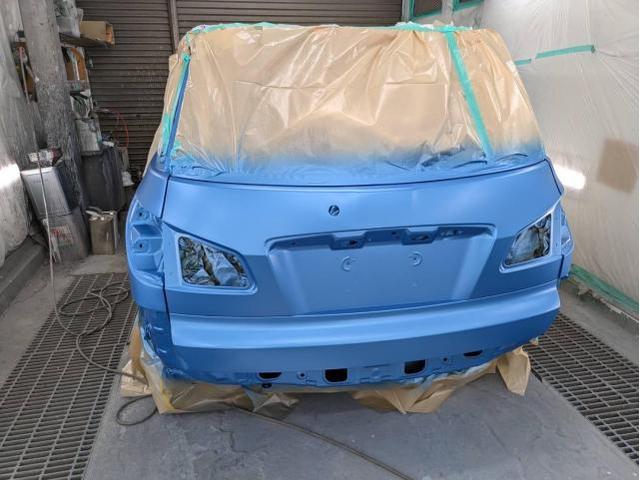 【日産　ウイングロード】【リア部分の激しい変形、キズ　部品交換および鈑金塗装、溶接による修理