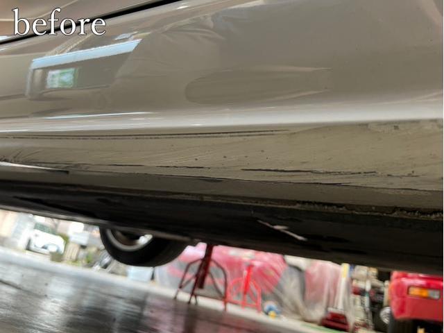 【ポルシェ　ケイマン】【サイドスポイラーのキズ　塗装修理】