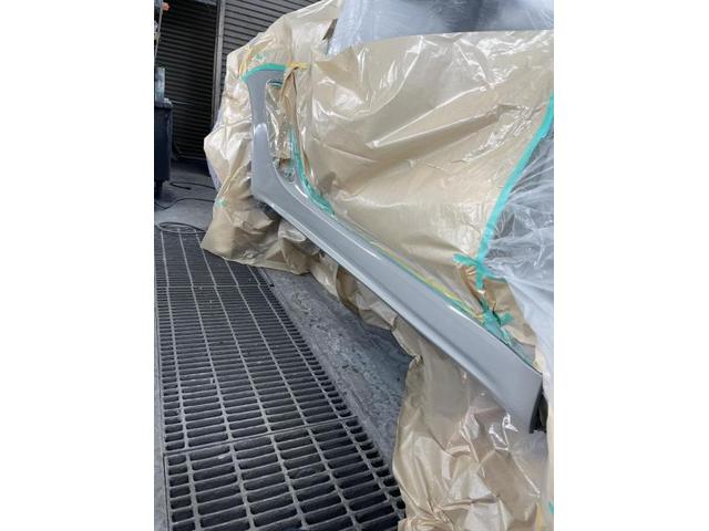 【ポルシェ　ケイマン】【サイドスポイラーのキズ　塗装修理】