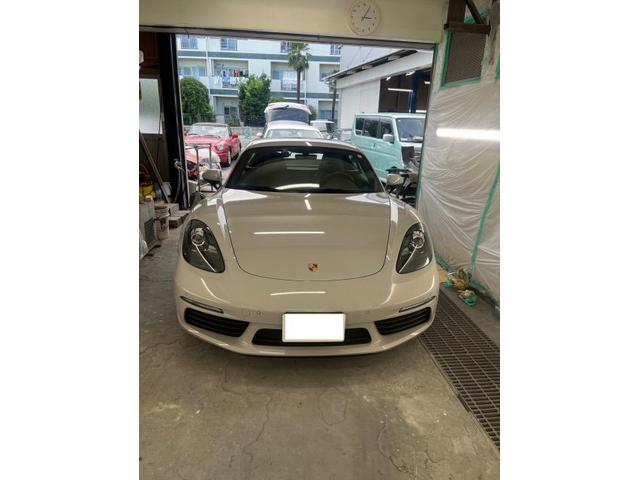 【ポルシェ　ケイマン】【サイドスポイラーのキズ　塗装修理】