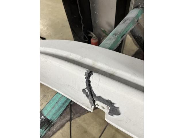 【ホンダ　ステップワゴン】【フロントスポイラーのキズ修理　塗装】