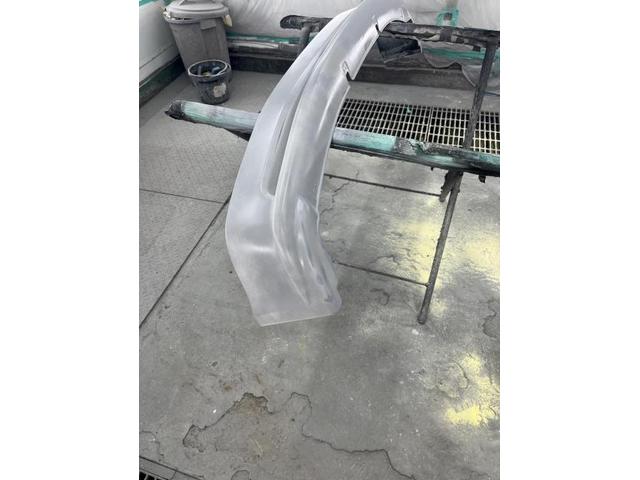 【ホンダ　ステップワゴン】【フロントスポイラーのキズ修理　塗装】