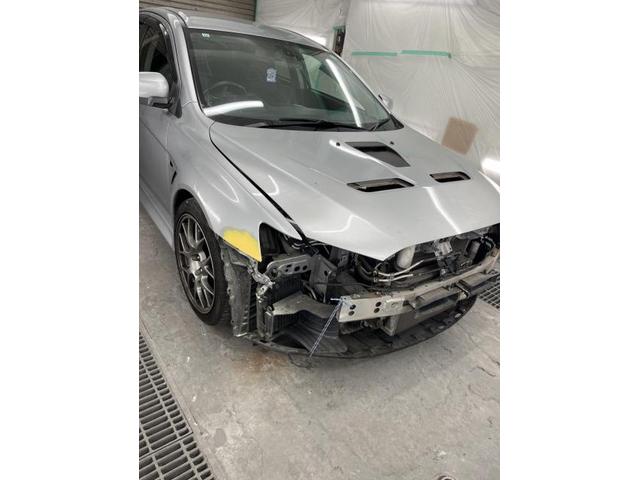 【三菱　ランサー】【フロント部破損　保険修理対応】