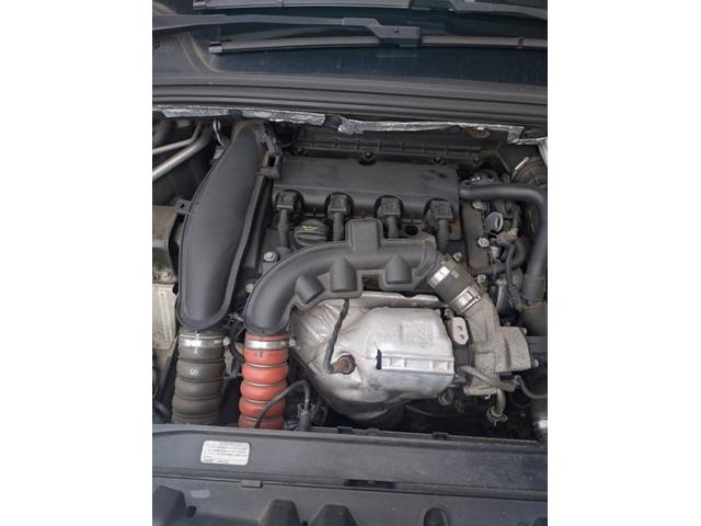 【プジョー　308cc】【オイル交換＆バッテリー交換】