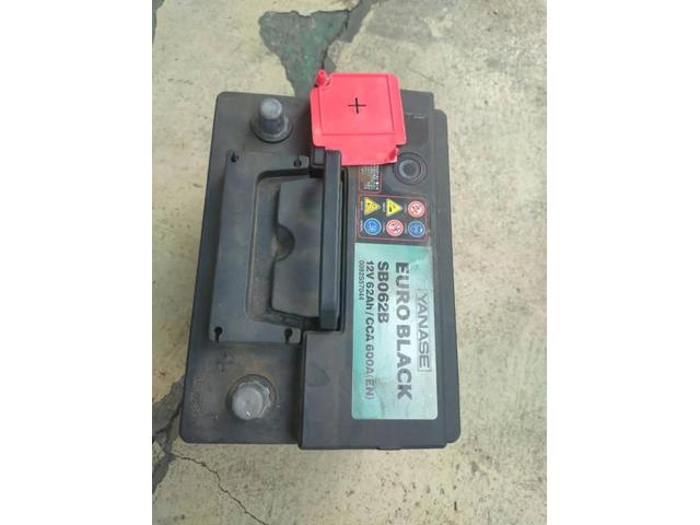 【プジョー　308cc】【オイル交換＆バッテリー交換】