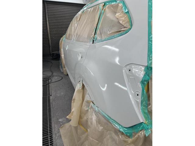 【スバル　フォレスター】【右リアドアのヘコミキズ　ドア交換のち塗装】