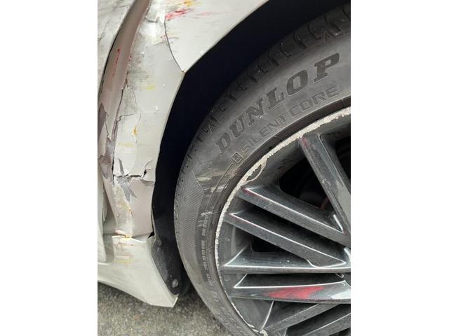 【トヨタ　クラウンハイブリッド】【左リアドア、フェンダー損傷大　交換＆塗装修理】