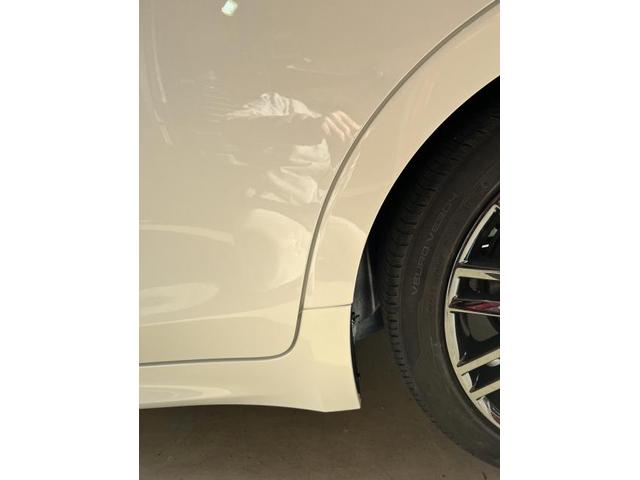 【トヨタ　クラウンハイブリッド】【左リアドア、フェンダー損傷大　交換＆塗装修理】