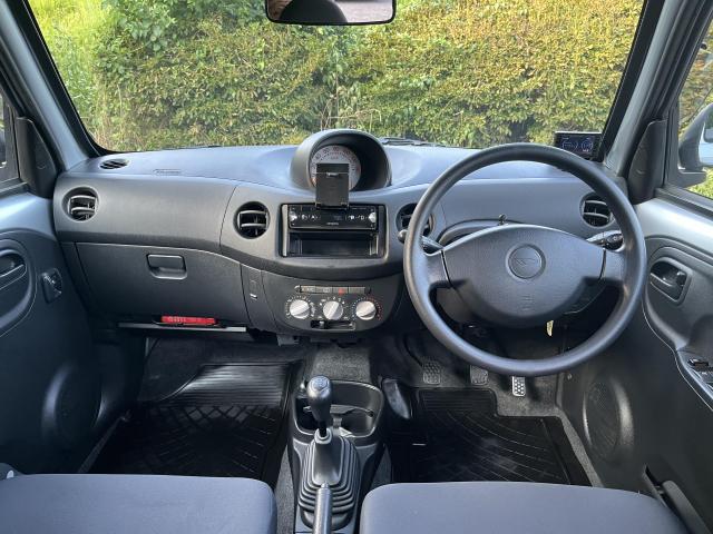 ダイハツ　エッセ　中古車販売  店頭販売 ５速マニュアル グー鑑定＆グー故障診断済み車両