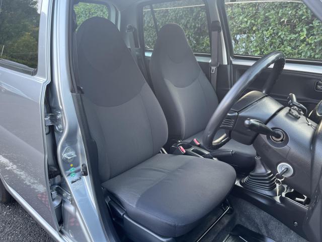 ダイハツ　エッセ　中古車販売  店頭販売 ５速マニュアル グー鑑定＆グー故障診断済み車両