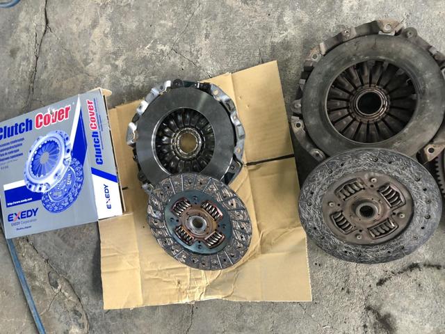 スバル レガシィ  クラッチ交換　横浜市　戸塚区