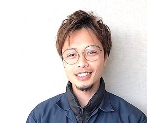 スタッフ紹介3