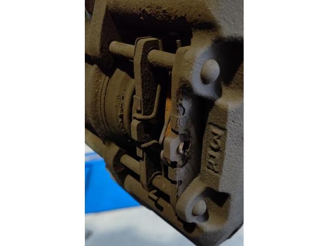 ハイゼット　フロントブレーキパット交換
