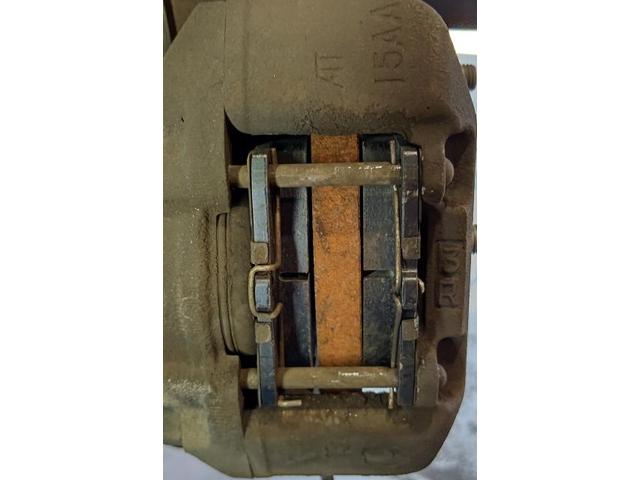 ハイゼット　フロントブレーキパット交換
