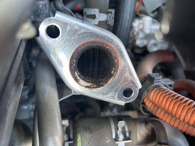 ZVW30  プリウス　アイドリング時ガタガタ音　スピード出ない　エンジンガラガラ音　EGRバルブ洗浄　代車無料　レッカー　レンタカー　埼玉県　上尾市　さいたま市