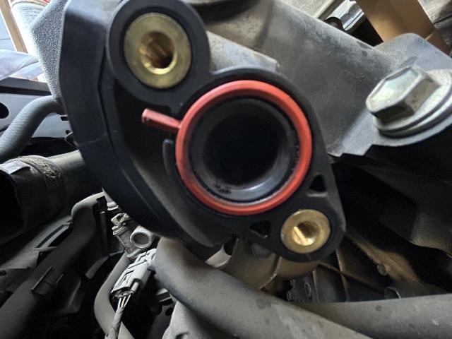 ZVW30  プリウス　アイドリング時ガタガタ音　スピード出ない　エンジンガラガラ音　EGRバルブ洗浄　代車無料　レッカー　レンタカー　埼玉県　上尾市　さいたま市