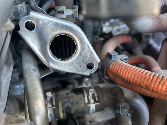 ZVW30  プリウス　アイドリング時ガタガタ音　スピード出ない　エンジンガラガラ音　EGRバルブ洗浄　代車無料　レッカー　レンタカー　埼玉県　上尾市　さいたま市