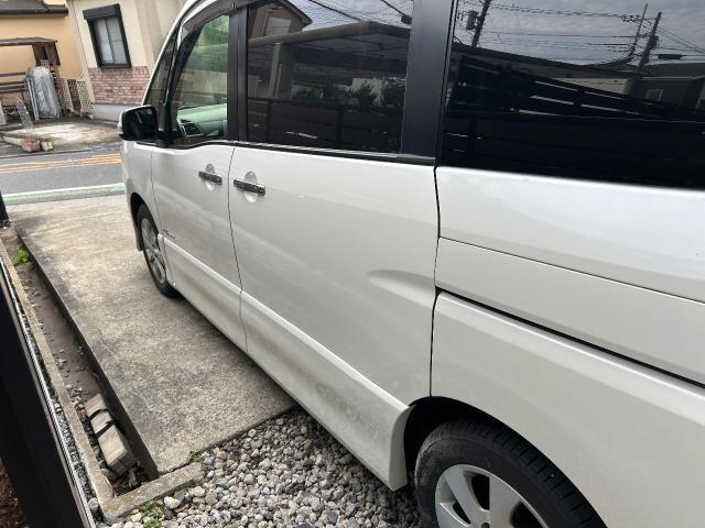 【キズ・ヘコミ直し】日産セレナ　スライドドア交換　塗装剥がれ　板金塗装　鈑金　即日納車できます　保険修理対応店　代車無料　レンタカー貸出　レッカー対応　埼玉県