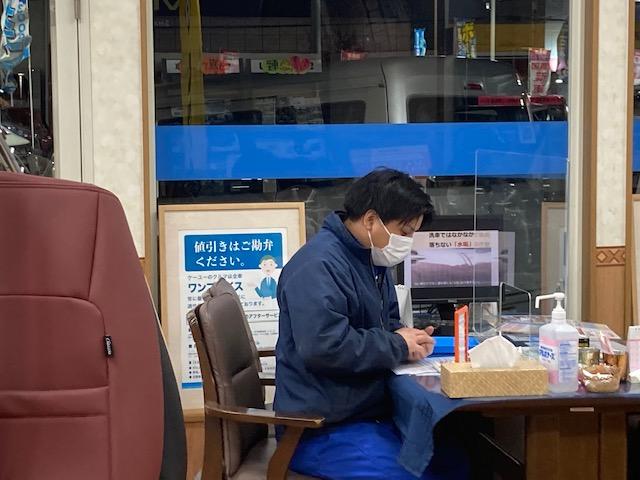 スタッフ紹介3
