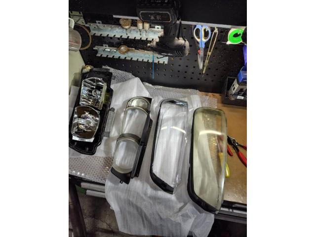 日産　スカイライン　ヘッドライトレンズ交換　平塚　茅ヶ崎　大磯　小田原　伊勢原　藤沢　厚木