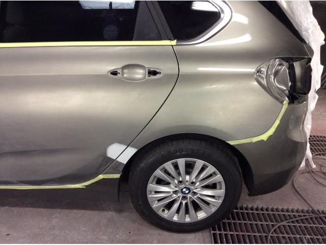 BMW2シリーズアクティブツアラー！左後ろ側面の板金修理
