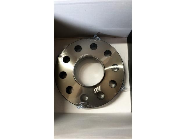 メルセデスベンツ　E２２０D　フロントグリル　交換　ダウンサス　ワイドスペーサー取り付け　輸入車　国産車