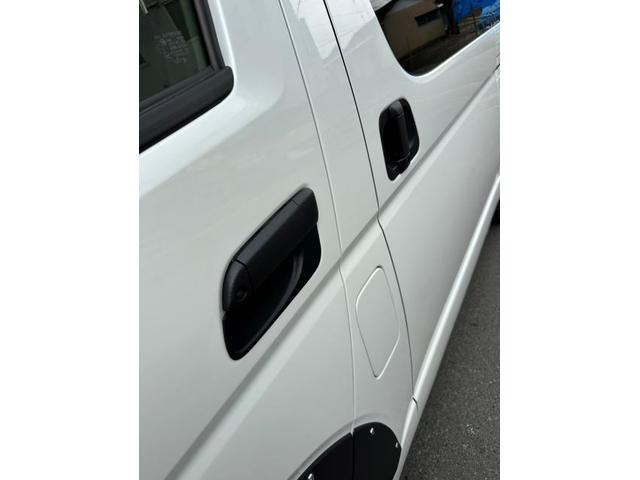 トヨタ　ハイエース　7型　新車　ラプターライナー塗装　JAOS　オーバーフェンダー　持ち込み取付　神奈川県　大和市
