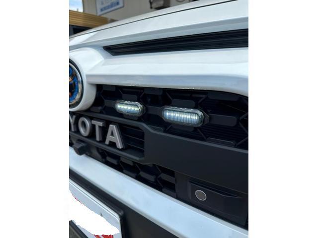 トヨタ RAV4 ハイブリッド Gグレード 新車 タコマ風グリル トヨタ RAV4 ハイブリッド Gグレード 新車 タコマ風グリル