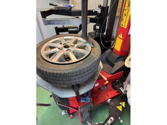 ダイハツ エッセ｜タイヤ4本交換（15インチ）持ち込み作業を実施しました