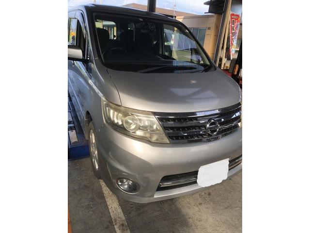 日産　セレナ　フロントブレーキパッド交換